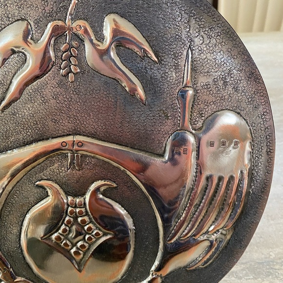 Vintage copper engraved etched stunning wall decorative plate. Symbol of LOVE ❤️ - Picture 11 of 15